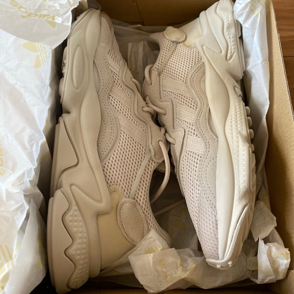 OZWEEGO Adidas Sneakers